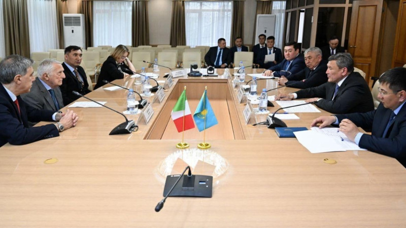 SQO ákimi italiialyq investormen aýyl sharýashylyǵy jobasyn talqylady