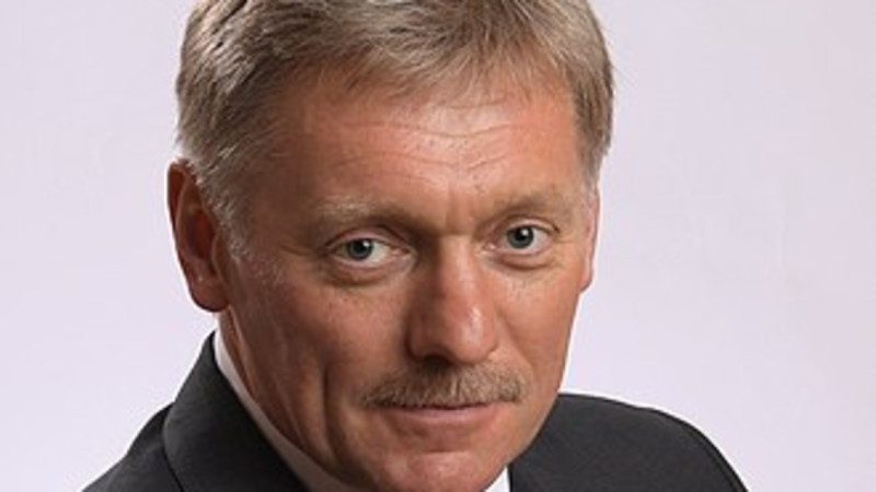 Peskov Pýtin men Zelenskiidiń qashan kezdesetinin aitty