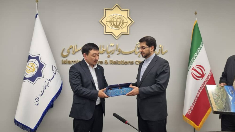 «عىلىم ورداسى» يراننىڭ جەتەكشٸ مەدەني مەكەمەلەرٸمەن ىنتىماقتاستىق ورناتتى