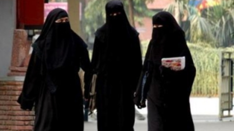 قازاقستاندا بەتتٸ تۇمشالاپ الاتىن كيٸمدەرگە تىيىم سالىنباق