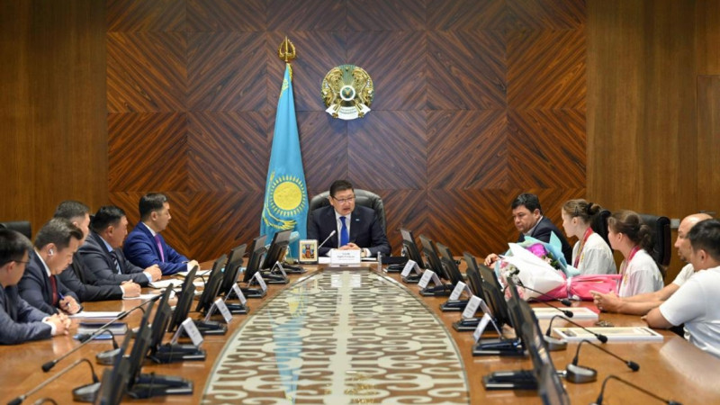 سەمەيدە بوكستان ازييا چەمپيوندارىنا قۇرمەت كٶرسەتٸلدٸ