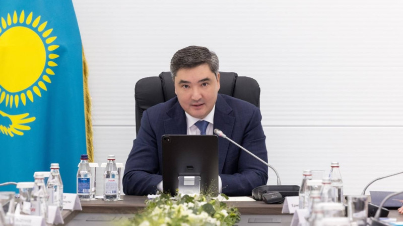 ٷكٸمەت تاعى 1 ملرد تەڭگە بٶلدٸ