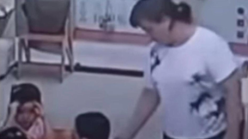 Tárbieshi balalarǵa dórekilik tanytqan: Astanada BI Grour basshysyna tiesili balabaqshadan shý shyqty