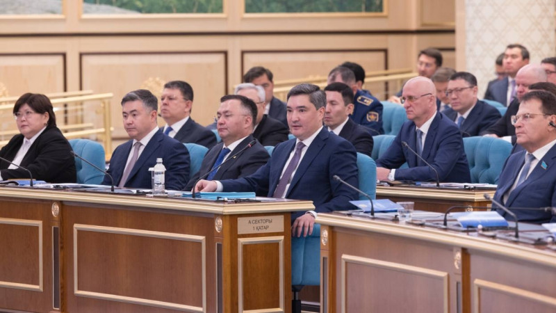 بەكتەنوۆ جاڭا سالىق كودەكسٸنٸڭ ارقاسىندا بيۋدجەتكە 3 ترلن تەڭگەدەن اسا كٸرٸس تٷسەتٸنٸن ايتتى