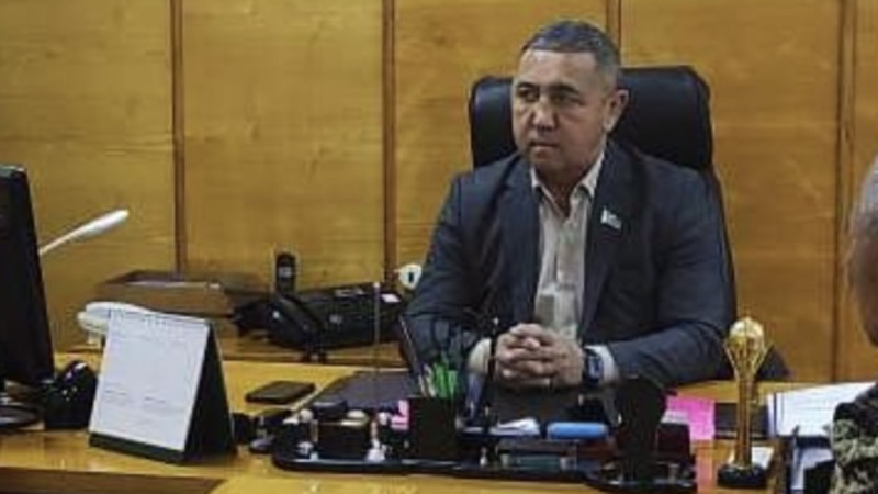 اقمولا وبلىسىندا مەسليحات تٶراعاسى مەن ونىڭ وتباسىنا قاراقشىلىق شابۋىل جاسالدى