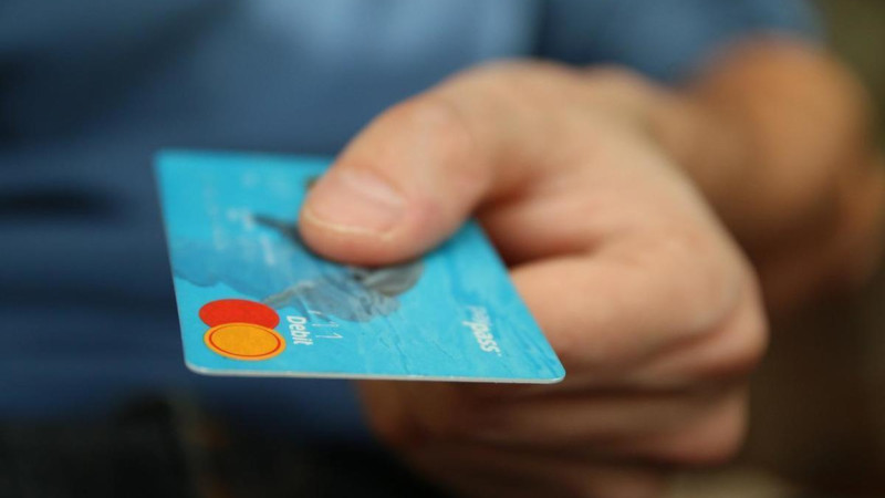 Bank kartańyzdy ózgege paidalanýǵa berseńiz, sottalyp ketýińiz múmkin - QR IIM