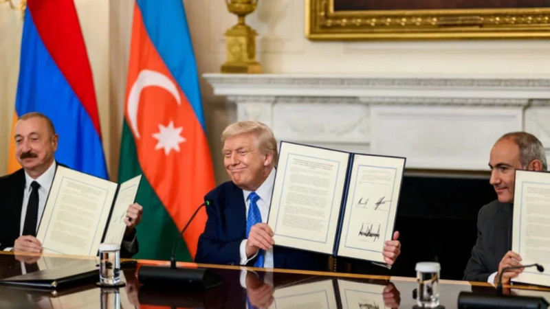Армения мен Әзербайжан Вашингтонда бейбітшілік туралы декларацияға қол қойды