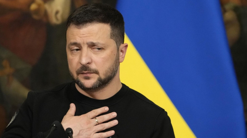 Tramp pen Pýtin kezdesýi aldyndaǵy sóztartys: Zelenskii basqynshylarǵa jer bermeitinin aitty