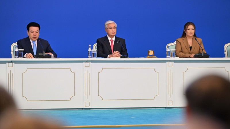 Bilik pedagog mártebesi týraly zańdy óreskel buzyp jatady - Prezident