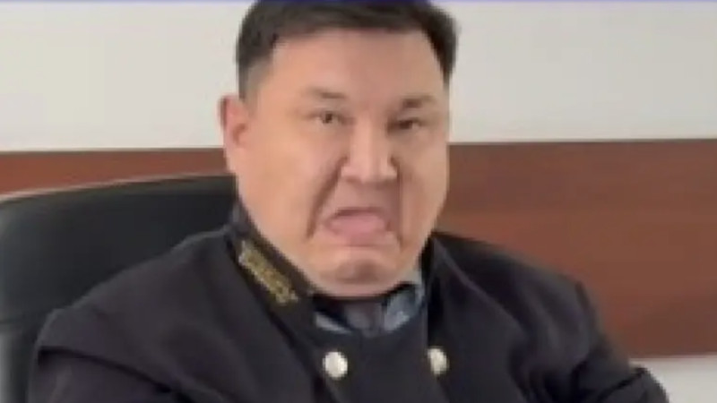 بەردەنوۆ ٸسٸندەگٸ سۋديا جۋرناليسكە تٸلٸن كٶرسەتكەن