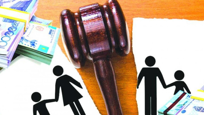 Ajyrasqan er adam sotta aliment boiynsha qaryzdarynyń durys eseptelmegenin dáleldep shyqty