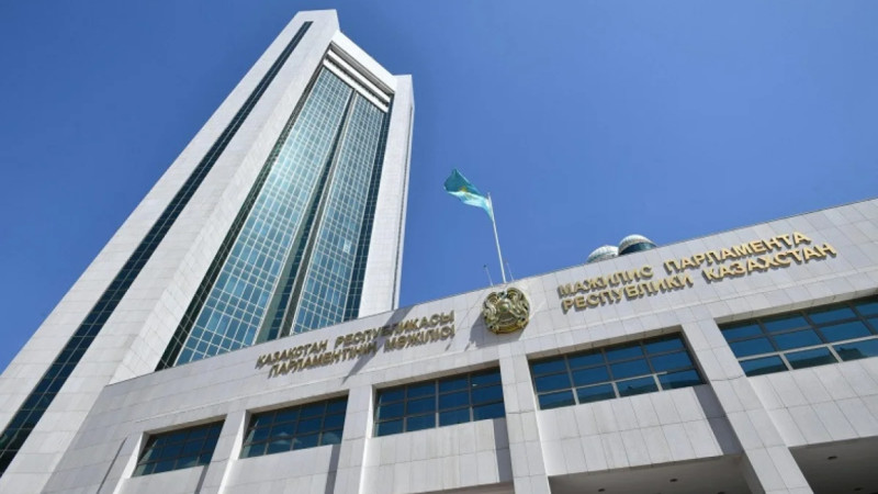 توقاەۆ قازاقستاندا بٸرپالاتالى پارلامەنتكە كٶشۋدٸ ۇسىندى