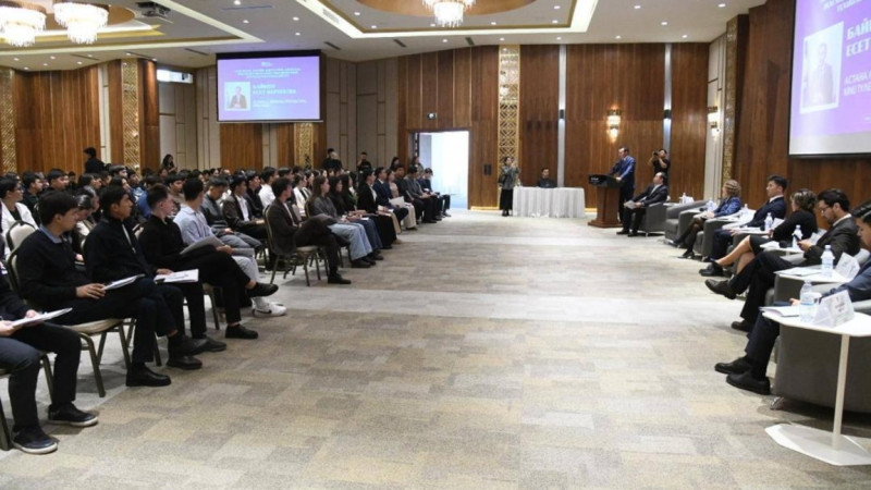 ەلوردادا پرەزيدەنت جولداۋىنداعى باستى رەفورمالار ستۋدەنتتەرمەن تالقىلاندى