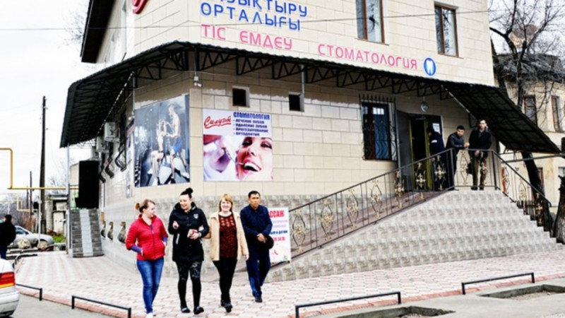 Qazaqstanda stomatologiia qyzmetiniń baǵasy infliatsiiaǵa qaraǵanda tez ósýde