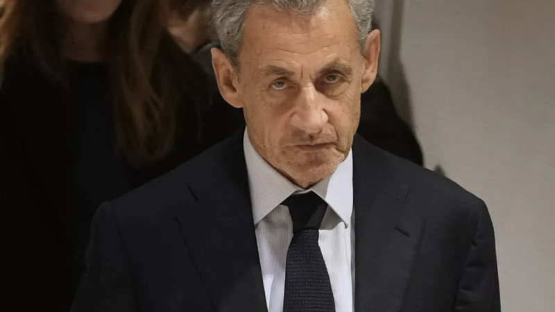 Frantsiianyń eks-prezidenti Nikolia Sarkozi jazasyn ótei bastady