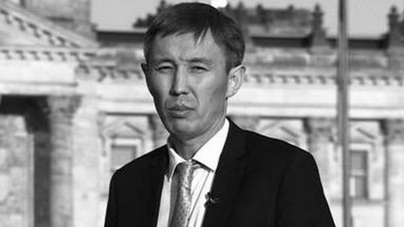 Tanymal jýrnalist Azat Rystanbek ómirden ótti