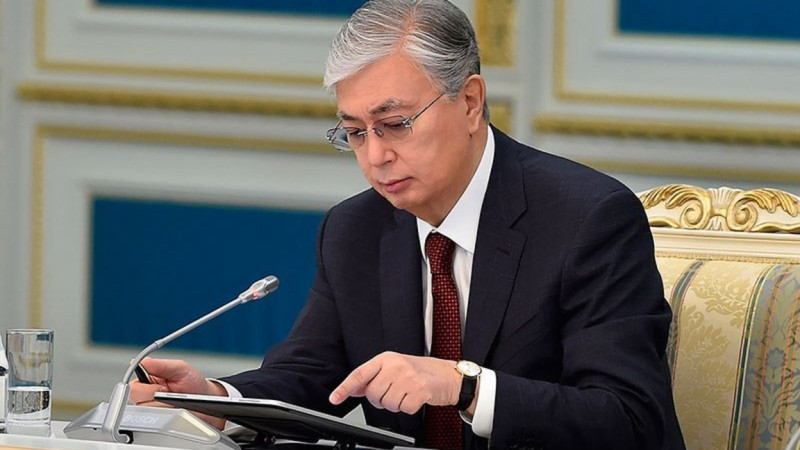 پرەزيدەنت بٸرنەشە ٶڭٸردٸڭ سۋديالارىن اۋىستىردى