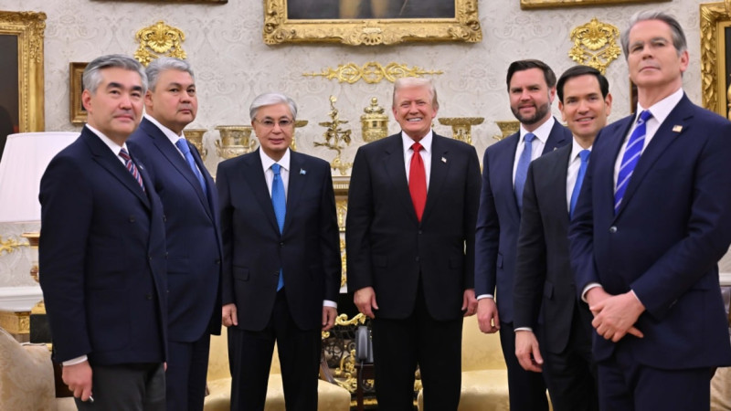 CNN, FT جەنە Kyodo News: ەلەمدٸك باق توقاەۆتىڭ اقش-قا ساپارىن قالاي باعالادى?
