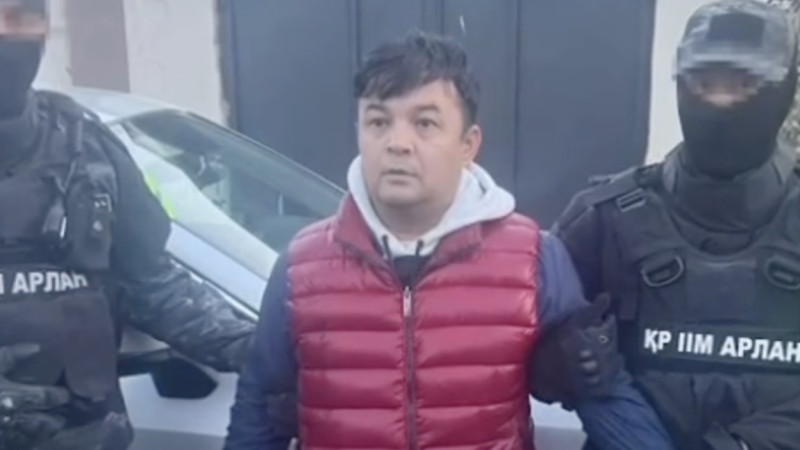 شىمكەنتتە شەنەۋنٸكتەن 10 ملن تەڭگە بوپسالاعان AMANAT-تىڭ ەكس-قىزمەتكەرٸنٸڭ اۋديوسى تارادى
