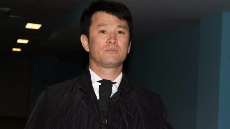 Medeý Arynbaev Dariǵa Nazarbaevanyń qurmetine jazylǵan ánniń tarihyn aitty