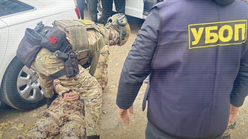 اقتٶبە وبلىسىندا مۇناي ٶنٸمدەرٸن ۇرلاعاندار ەشكەرە بولدى