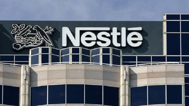 Nestlé بالالار قوسپالارىن توكسين كٷدٸگٸمەن كەرٸ قايتاردى