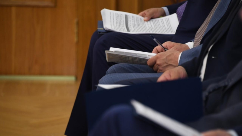 جۇمىس ٸستەمەيتٸن ەكەلەردٸڭ دەكرەتتٸك دەمالىسى زەينەتاقى تاعايىنداۋ كەزٸندە ەسەپكە الىنادى