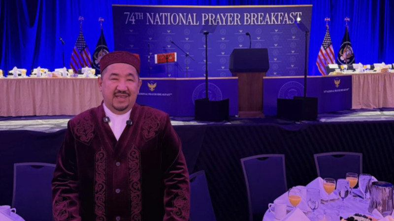 Nurlan imam biyl da Tramptyń tańǵy asyna bardy