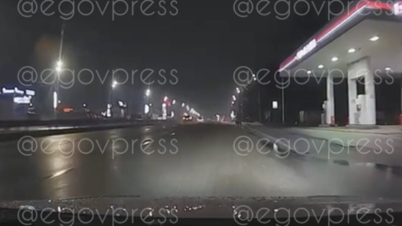 الماتىدا كٶلٸك جاياۋ جٷرگٸنشٸنٸ قاعىپ كەتتٸ: جەبٸرلەنۋشٸ ەسكەري ادام ەكەنٸ ايتىلدى