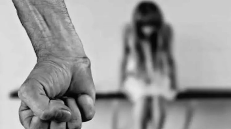 Almatyda 13 jastaǵy qyz zorlandy: ákesiniń dosy kúdikke ilindi