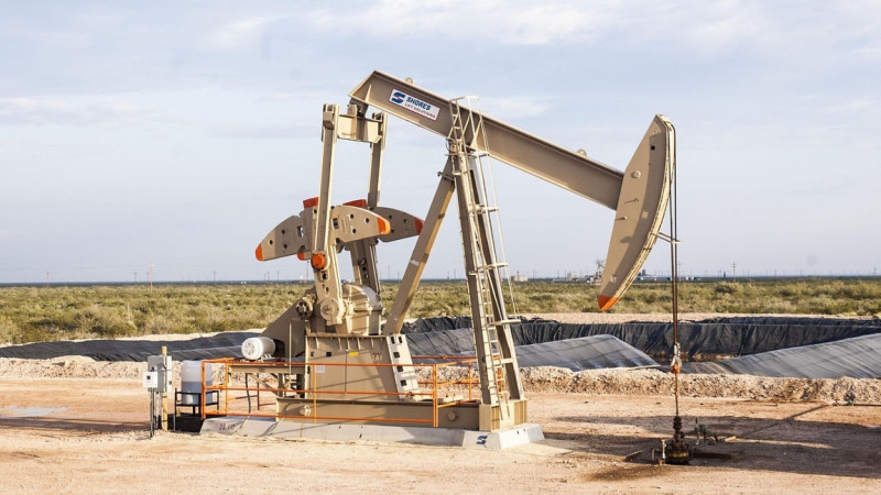 مۇناي شارىقتادى: Brent $84-كە تاياپ, بٸر كٷندە 8% ٶستٸ