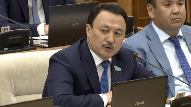 "قاشانعى ٶگەيدٸڭ كٷنٸن كەشە بەرمەك?": دەپۋتات ساۋدا مينيسترٸ شاققاليەۆكە باتىل ٷن قاتتى