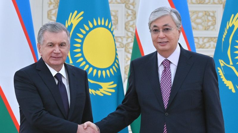 Toqaev pen Mirziioev beiresmi kezdesý ótkizedi