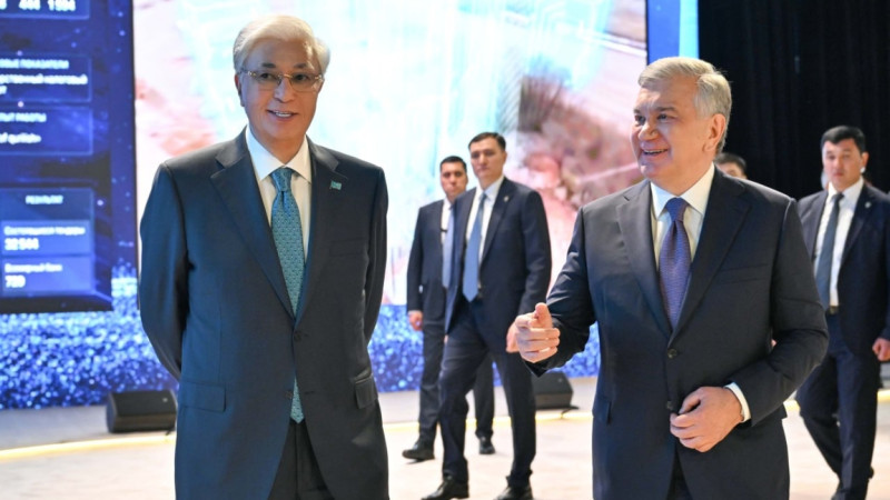 قازاقستان مەن ٶزبەكستان پرەزيدەنتتەرٸ جاساندى ينتەللەكت حاكاتونىنا باردى