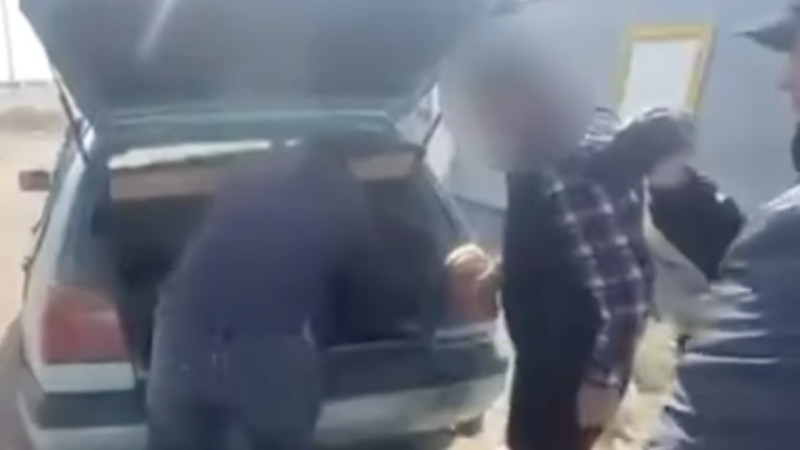 جامبىل وبلىسىندا تاكسي جولاۋشىسىنان توسىن زات تابىلدى