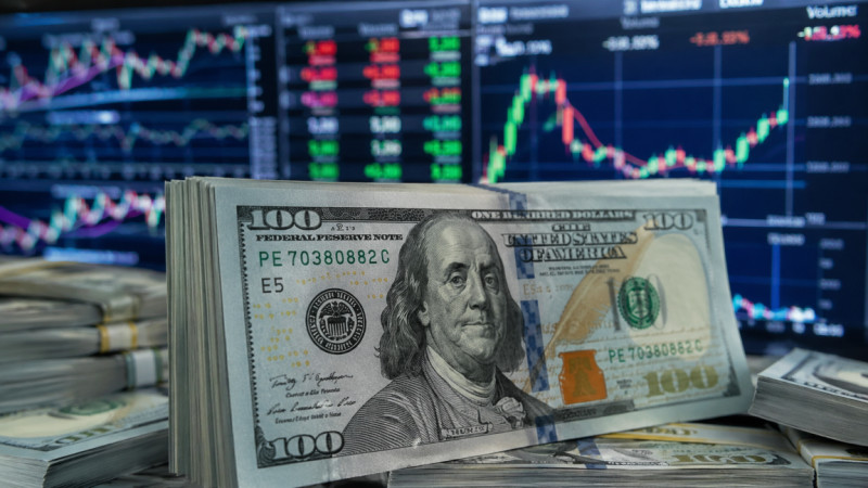 Dollar jyl sońyna deiin 540 teńgege jetýi múmkin - sarapshylar boljamy