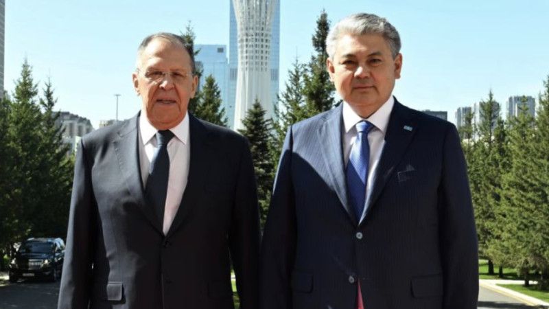 Lavrov Astanaǵa keldi
