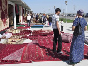 Tolkuchka_Bazaar_in_Ashgabat