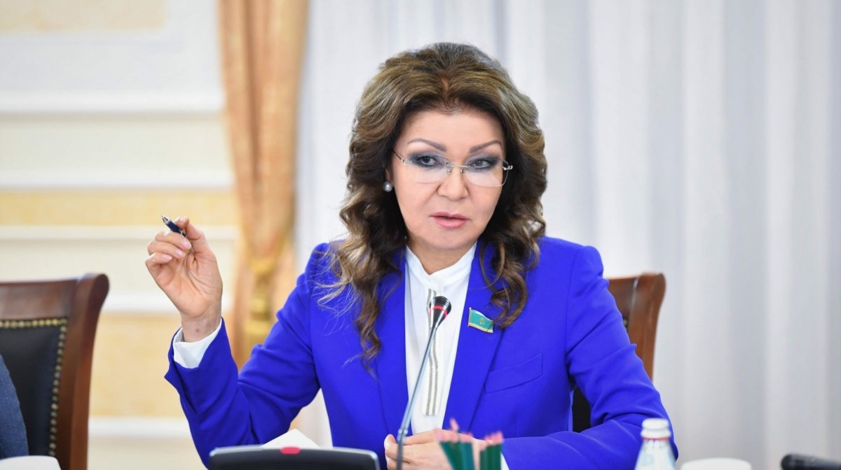 Дариға Назарбаева мен Форбсқа енген олигархтың ҰБТ-ға қандай қатысы бар?
