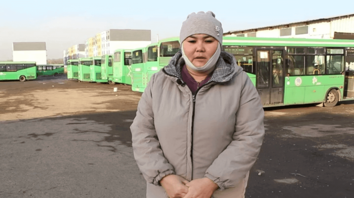 الماتىدا جول اپاتىنا ۇشىراعان اۆتوبۋس جٷرگٸزۋشٸسٸ قازا تاپقانداردىڭ وتباسىنا كٶڭٸل ايتتى