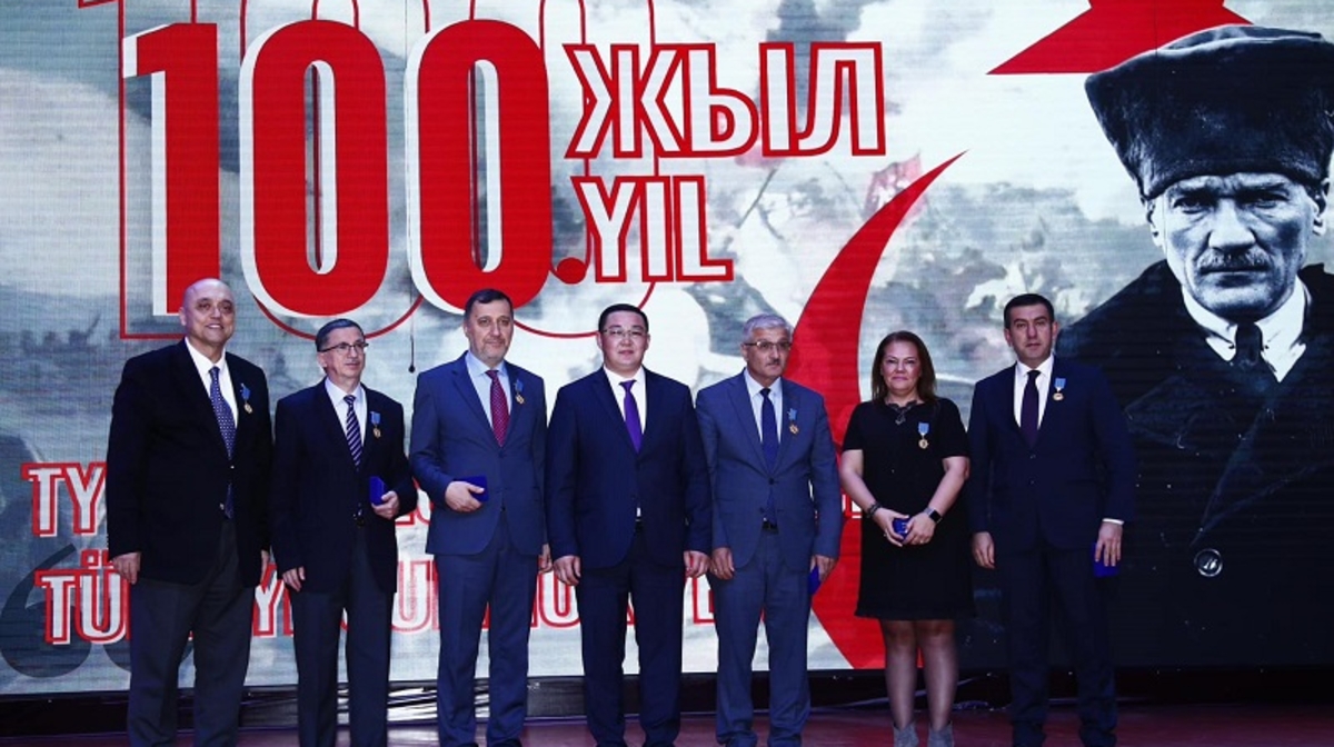تٷركٸستاندا تٷركييانىڭ 100 جىلدىعى اتالىپ ٶتتٸ