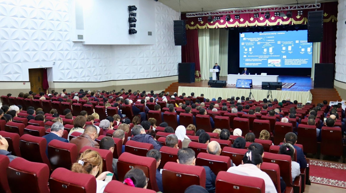 تۇرعىن ٷي قورىن جاڭعىرتۋ جەنە سۋ تاپشىلىعىن جويۋ شارالارى: نۇرلان نوعاەۆ جاڭاٶزەندە حالىقپەن كەزدەسۋ ٶتكٸزدٸ