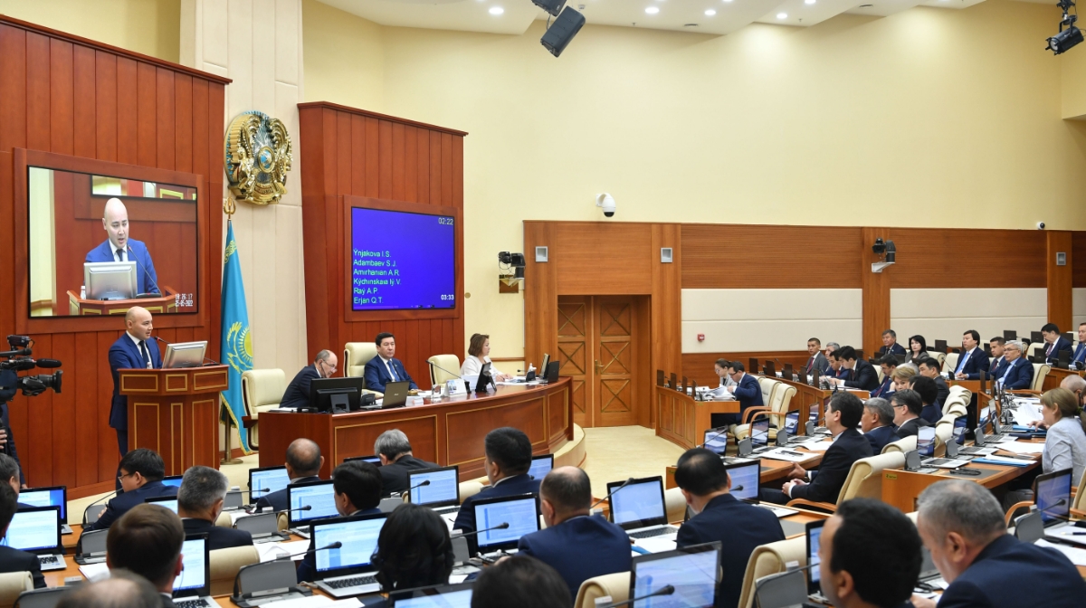 Вейпке шектеу қою бюджеттік түсімді азайтып, ел ішінде қылмысты ушықтыруы мүмкін