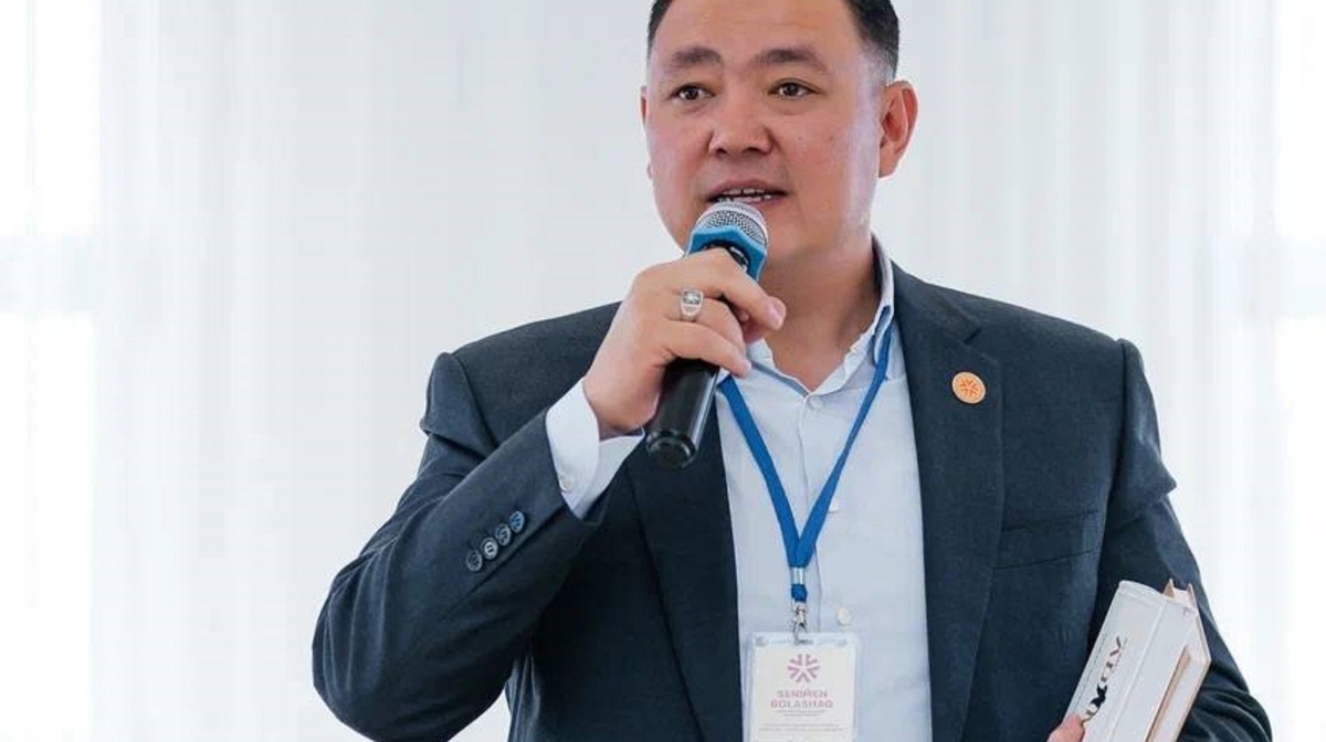 Nurken Asanov: "Qoǵamdy ulylardyń ósietimen "vaktsinalaý" kerek"