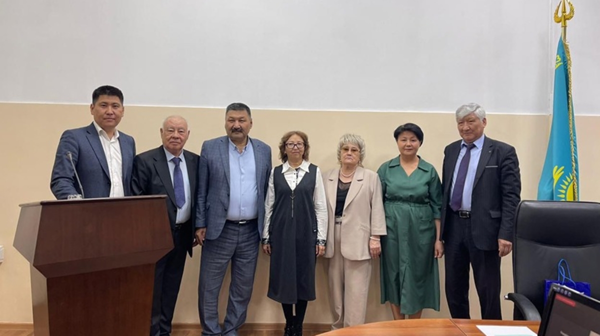 اتىراۋ وبلىسى تاريحىنىڭ ٶزەكتٸ مەسەلەلەرٸ 