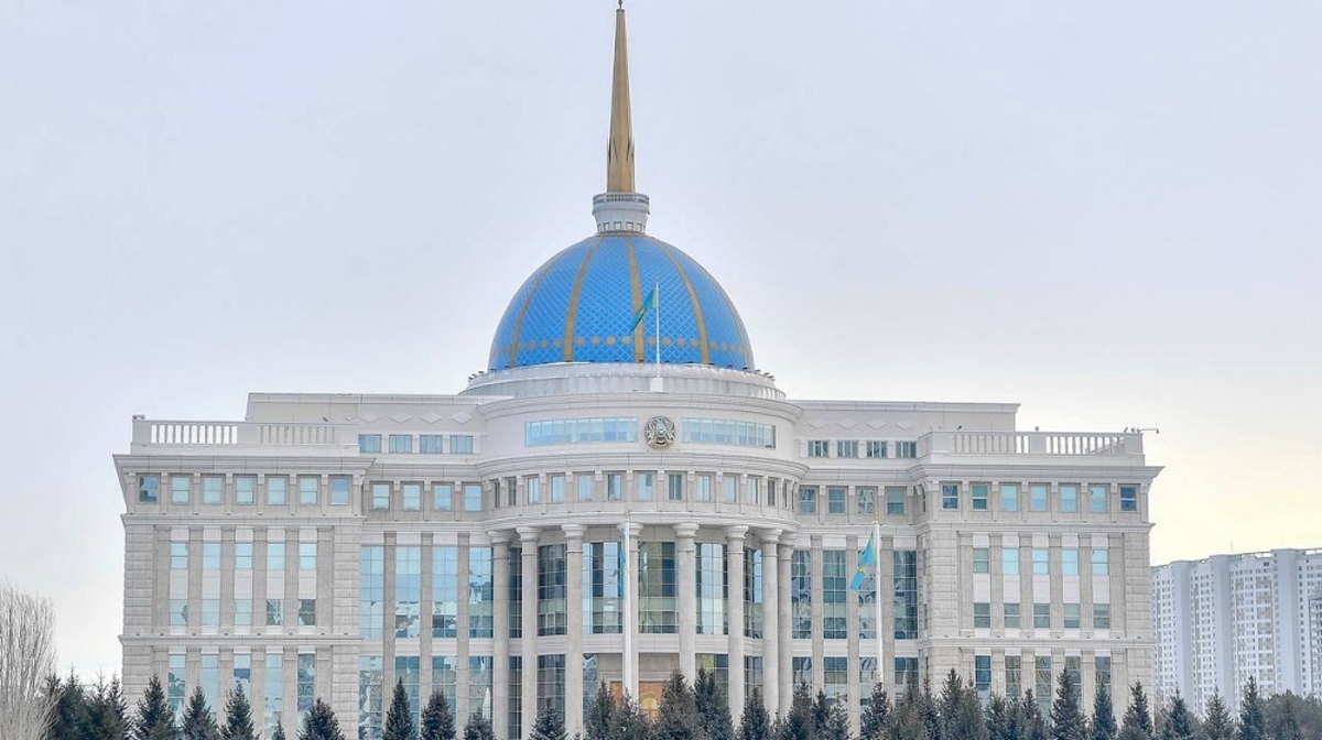 توقاەۆ اگلومەراتسييانى دامىتۋ جەنە قازاقى تٶبەتتٸ ساقتاۋعا قاتىستى ماڭىزدى زاڭدارعا قول قويدى