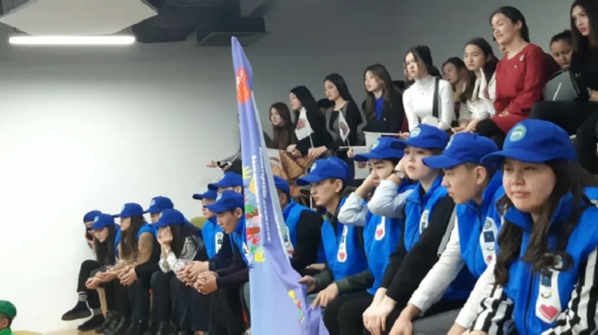 ەرٸكتٸلەر العىس ٷشٸن عانا ەڭبەك ەتەدٸ