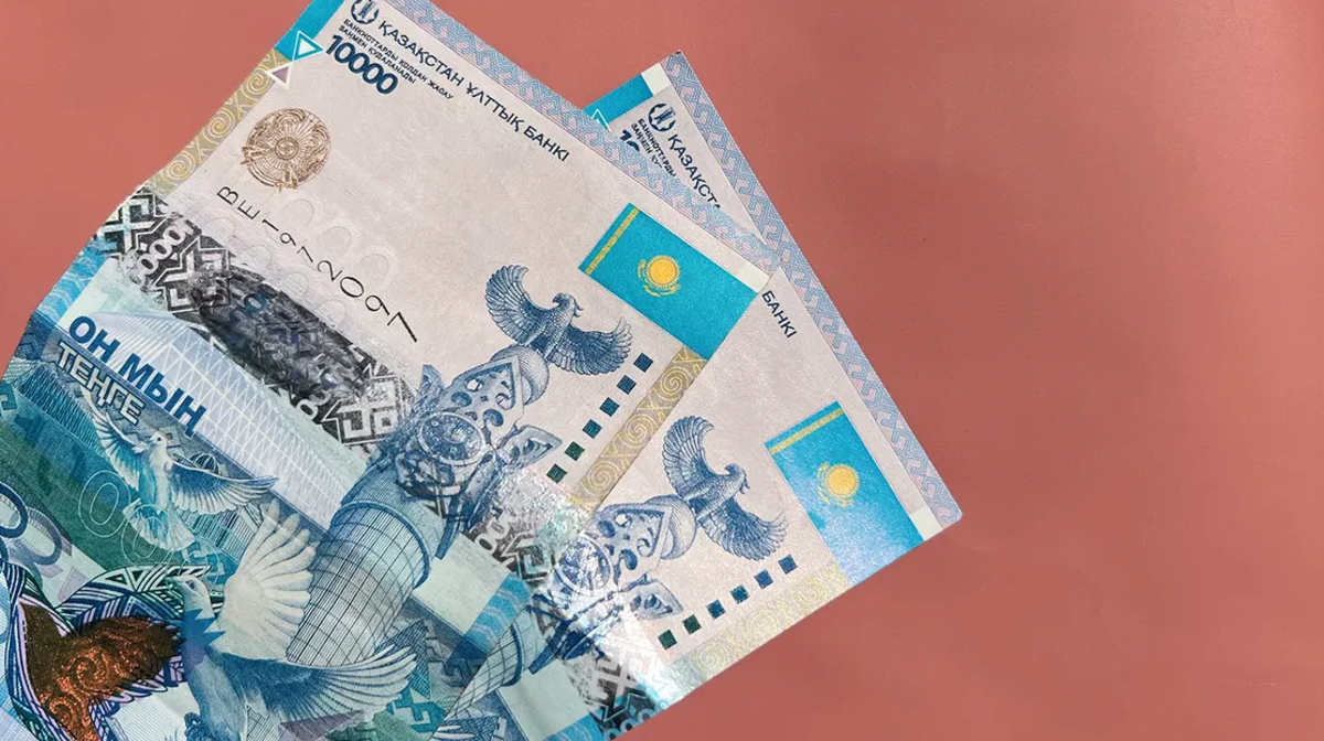 Almatyda dollar qansha teńgeden satylyp jatyr