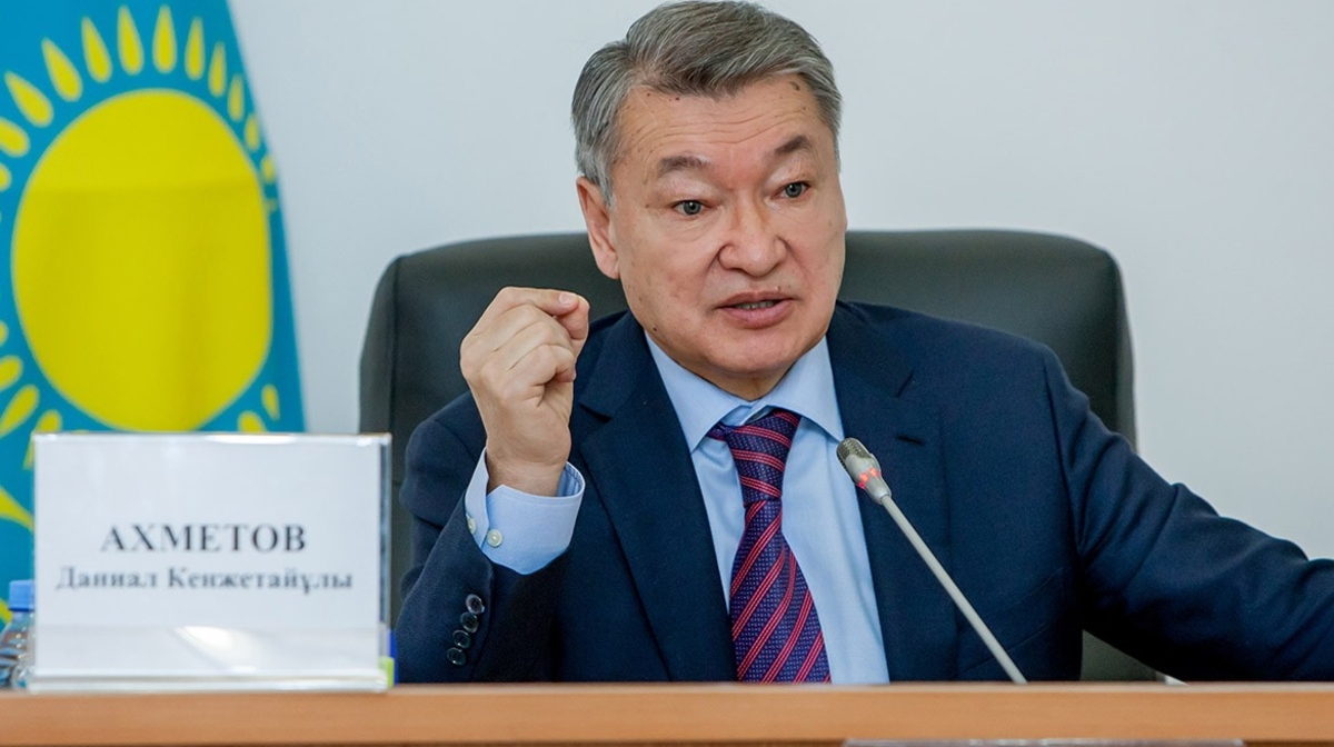 Ahmetov qyzmetin saqtap qaldy: Ol Jańa Qazaqstanǵa ne úshin kerek?