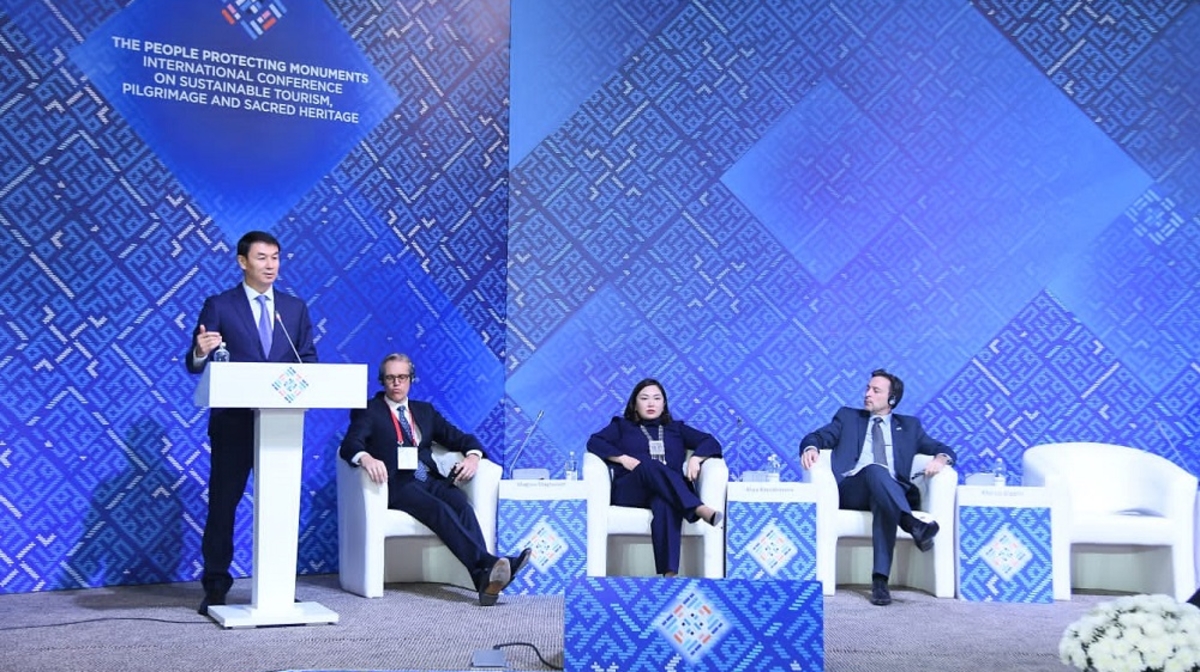 Túrkistanda «Eskertkishterdi qorǵaityn halyq» halyqaralyq konferentsiiasy bastaldy